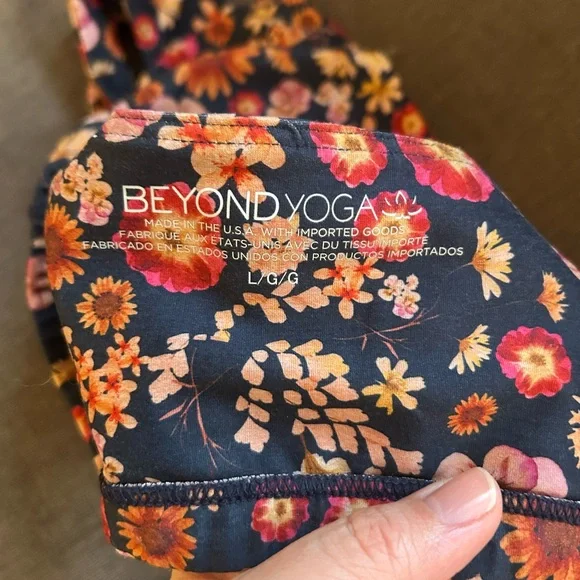 Beyond Yoga Floral Set - Picture 5 of 6